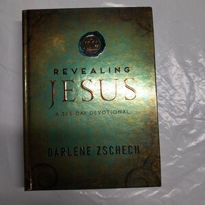 Revealing Jesus: A 365-Day Devotional - Hardcover